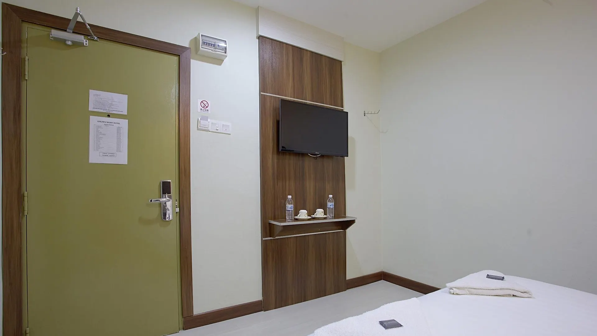 **  Golden Night Hotel Subang Jaya Ma­lay­sia