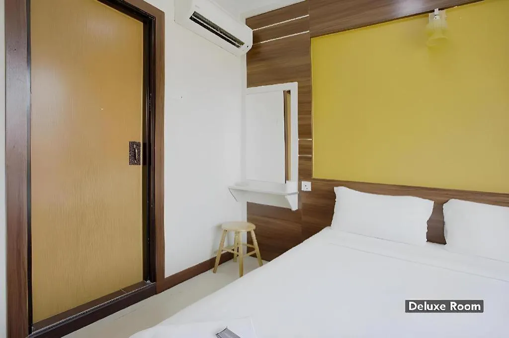 Golden Night Hotel Subang Jaya 2*,