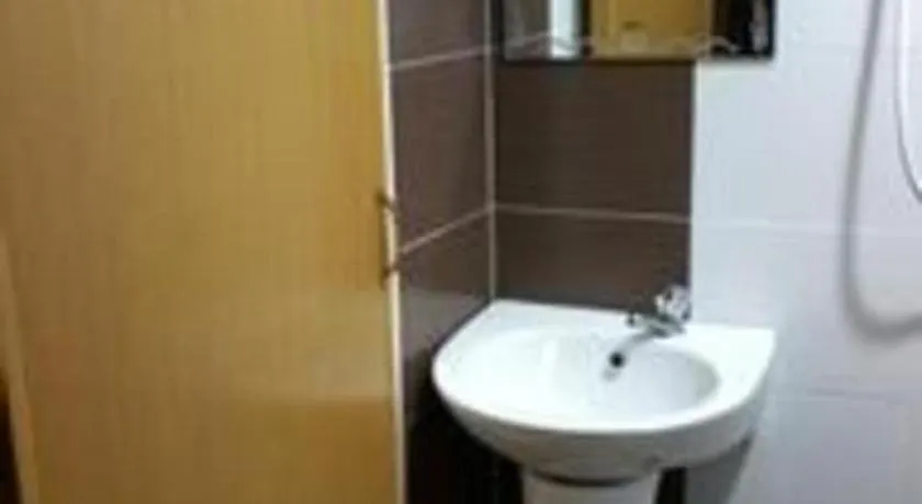Golden Night Hotel Subang Jaya 2*,